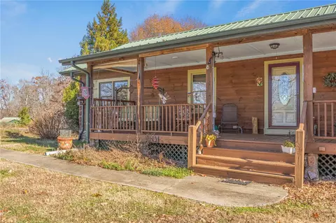 116 Hampton Rd, Easley, SC 29640 photo 2