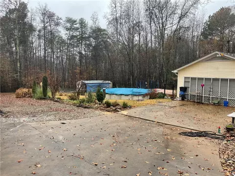 815 Slickum Rd, Easley, SC 29640 photo 5