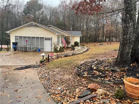 815 Slickum Rd, Easley, SC 29640 photo 4