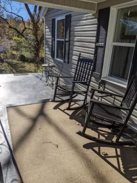 204 Maplecroft St, Liberty, SC 29657 photo 2