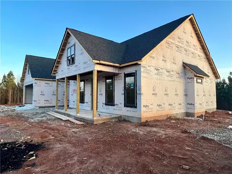 590 The Estates Dr, Walhalla, SC 29691 photo 1