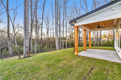 637 Cherokee Rd, Pelzer, SC 29669 photo 4