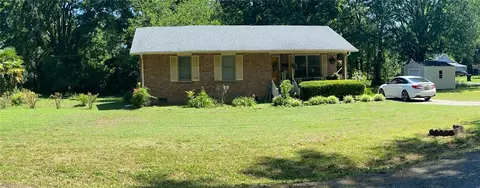 100 Williams St, Honea Path, SC 29654 photo 1