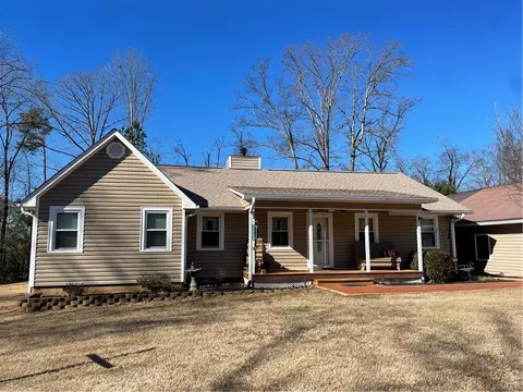 625 Christopher Ln, Seneca, SC 29678 photo 1