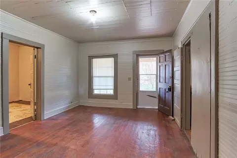 1107 E Main St, Walhalla, SC 29691 photo 4