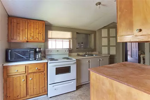 1107 E Main St, Walhalla, SC 29691 photo 9