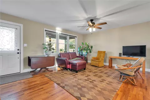 118 E Hill Dr, Easley, SC 29640 photo 3