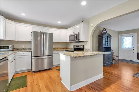 118 E Hill Dr, Easley, SC 29640 photo 4