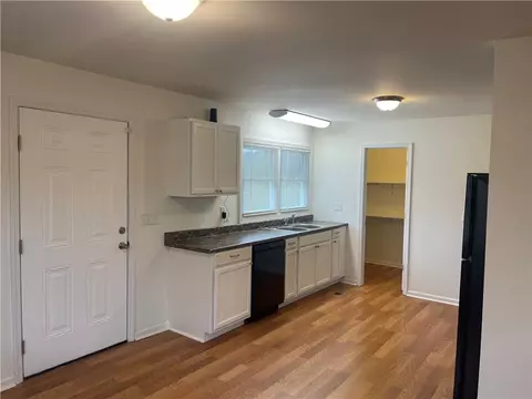 408 Hamby Rd, Starr, SC 29684 photo 9