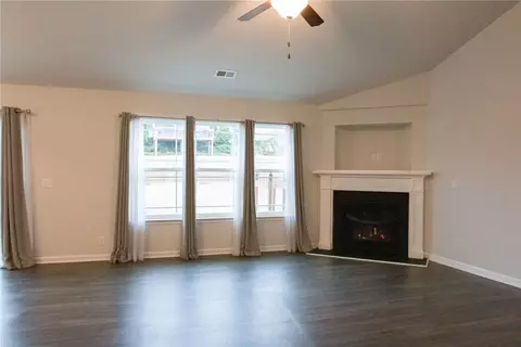 415 Basalt Ct, Easley, SC 29642 photo 4