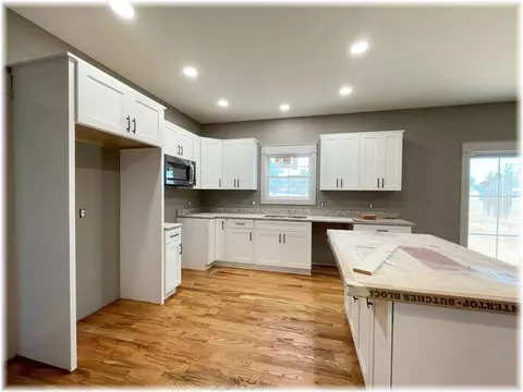 125 Thunder Valley Dr, Seneca, SC 29678 photo 9
