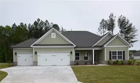 303 Wood Mist Ln, Fountain Inn, SC 29644