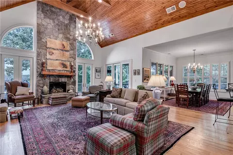 307 Falling Leaf Ct, Seneca, SC 29672 photo 10