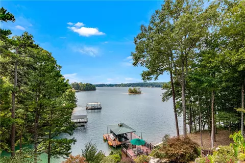 307 Falling Leaf Ct, Seneca, SC 29672 photo 4