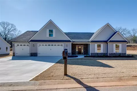 102 Cliftons Landing Dr, Anderson, SC 29625