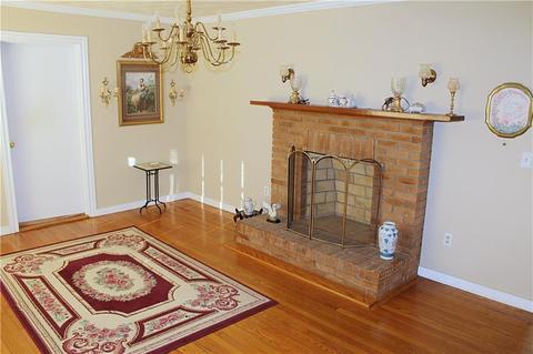 203 S D St, Easley, SC 29640 photo 4