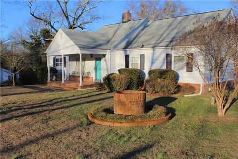 203 S D St, Easley, SC 29640 photo 2