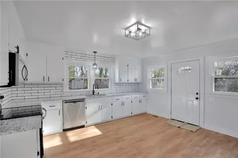 2103 E River St, Anderson, SC 29621 photo 4