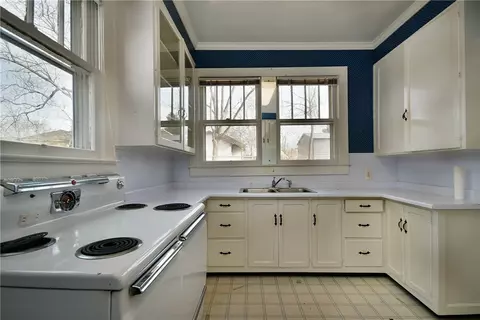 705 E A Ave, Easley, SC 29640 photo 5