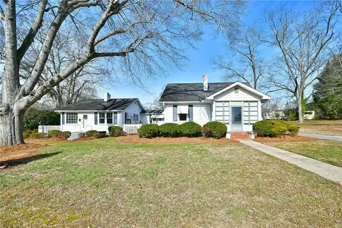 705 E A Ave, Easley, SC 29640 photo 1