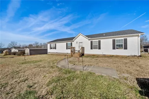 374 Ballard Rd, Pelzer, SC 29669 photo 3