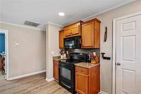 374 Ballard Rd, Pelzer, SC 29669 photo 9