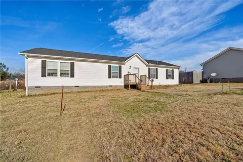 374 Ballard Rd, Pelzer, SC 29669 photo 4