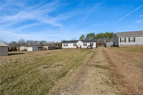 374 Ballard Rd, Pelzer, SC 29669 photo 5