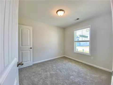 402 Seaborn Cir, Pendleton, SC 29670 photo 4