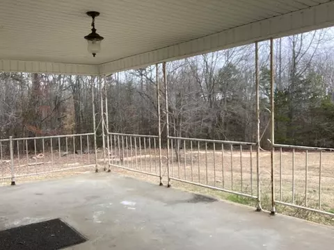 119 Flatrock Rd, Honea Path, SC 29654 photo 2