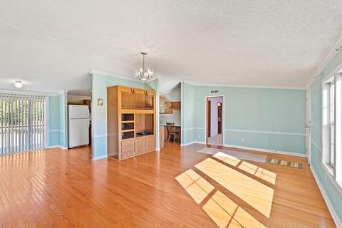 402 Hawthorne Rd, Honea Path, SC 29654 photo 3
