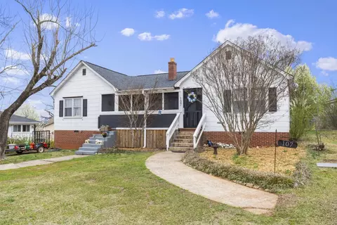 107 Daniel Ave, Seneca, SC 29678 photo 2