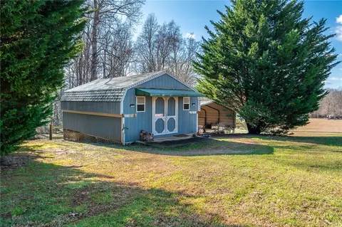 410 Hendricks Rd, Pickens, SC 29671 photo 8