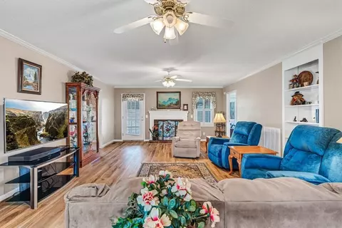 209 Meadow Ln, Easley, SC 29642 photo 9