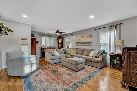 919 Berkeley Dr, Clemson, SC 29631 photo 5