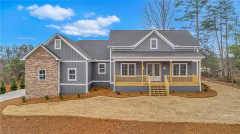 3 Drifter Ln, Salem, SC 29676
