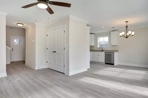 102 Gate Ct, Williamston, SC 29697 photo 9