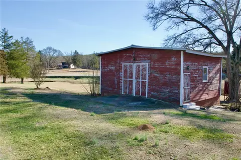 320 E Honea Dr, Seneca, SC 29678 photo 6
