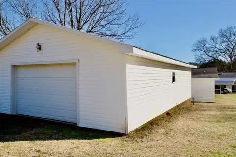 320 E Honea Dr, Seneca, SC 29678 photo 10