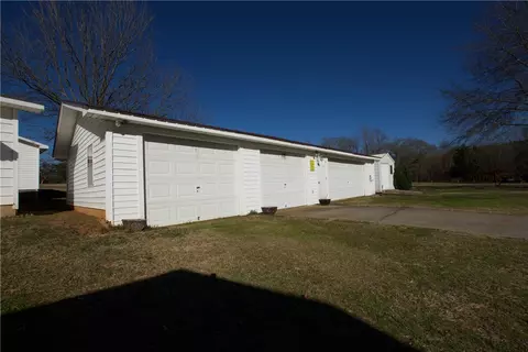 320 E Honea Dr, Seneca, SC 29678 photo 7