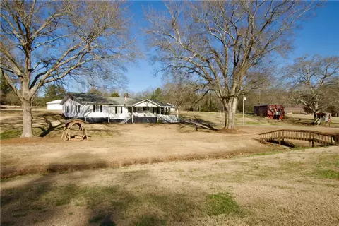 320 E Honea Dr, Seneca, SC 29678 photo 2