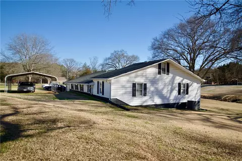 320 E Honea Dr, Seneca, SC 29678 photo 13