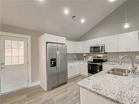 103 Tulip Dr, Walhalla, SC 29691 photo 9