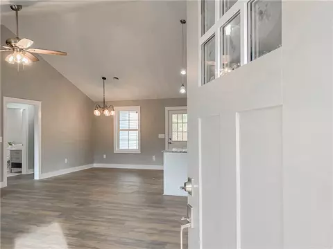 103 Tulip Dr, Walhalla, SC 29691 photo 4