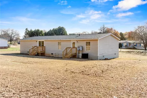 206 Jalan Dr, Williamston, SC 29697 photo 29