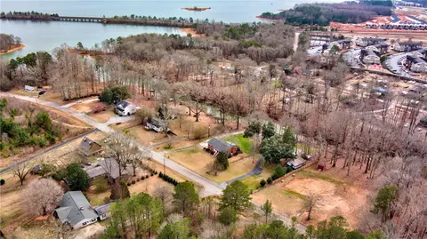1906 Shiloh Rd, Seneca, SC 29678