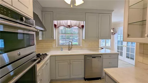 103 Lakeside Dr, Walhalla, SC 29691 photo 6