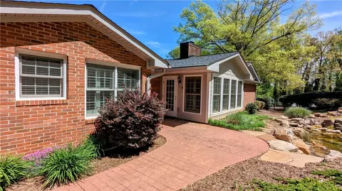 103 Lakeside Dr, Walhalla, SC 29691 photo 5