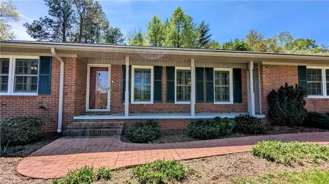 103 Lakeside Dr, Walhalla, SC 29691 photo 4