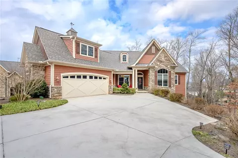 504 Petty Cove Ln, Seneca, SC 29672
